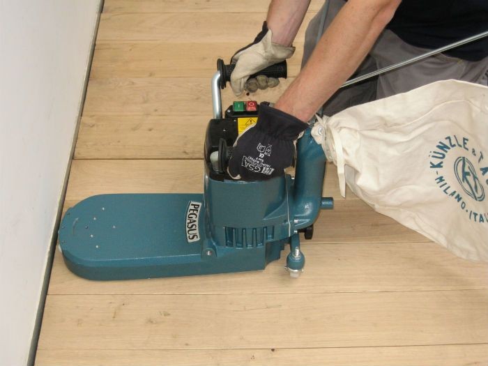 Pourquoi choisir un artisan qualifié pour la rénovation de parquet à Hoerdt, Strasbourg et Haguenau plutôt qu’une entreprise générale ?