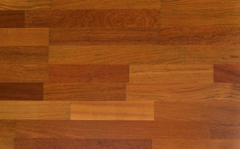 Parquet massif à Hoerdt, quel bois choisir pour votre sol ?